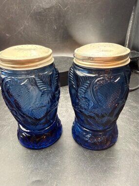 Mosser Vintage Cobalt Salt & Pepper Impressed Strawberry
